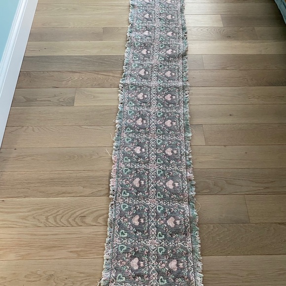 Table runner - Picture 2 of 6